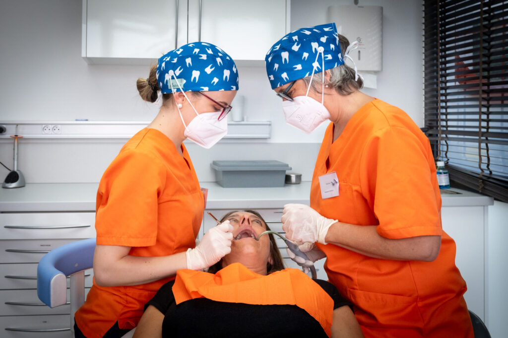 centre dentaire salle de soins recrutement dentiste